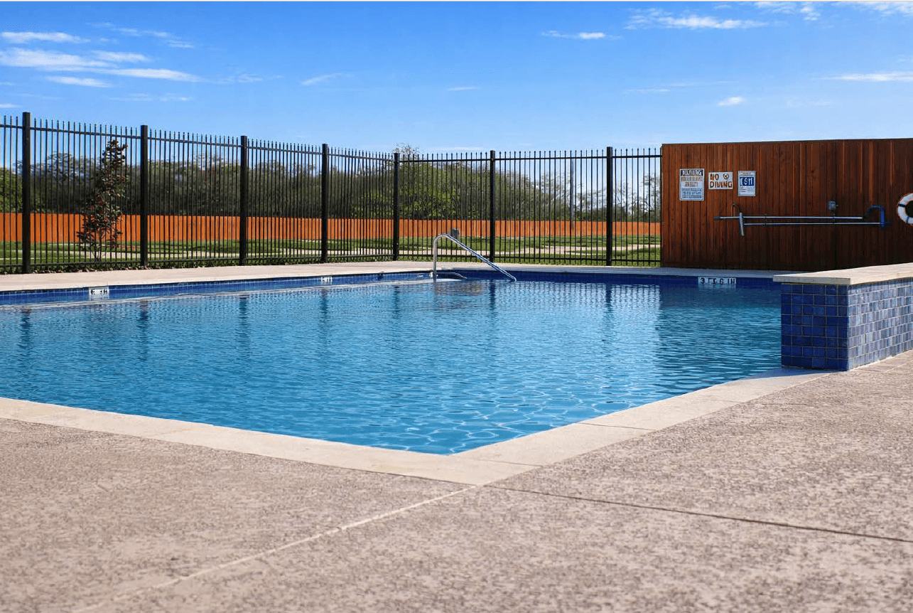 RESORT-STYLE POOL